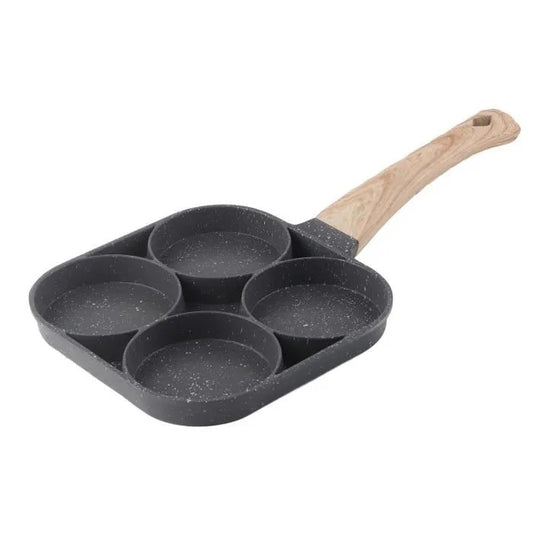 Poêle à frire 4 trous pour le petit déjeuner